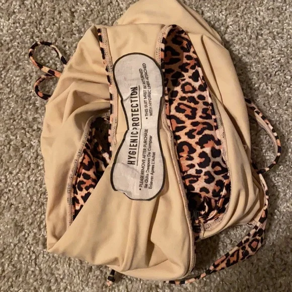 One piece leopard print bathing suit brand new never worn perfect condition - Picture 5 of 5